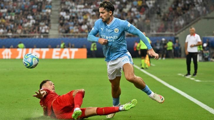 Jack Grealish playing for Manchester City